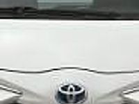 Używany Toyota Yaris Hybrid Premium 75 KM (55 kW) 2017 Biały Hatchback