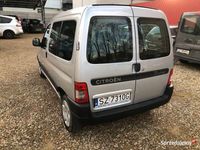 używany Citroën Berlingo 2007r, benzyna w dobrym stanie, możliwa faktura
