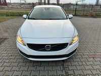 Używany Volvo V60 120 KM (88 kW) 2016 Biały Kombi