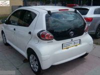 używany Toyota Aygo 1dm 68KM 2012r. 65 000km