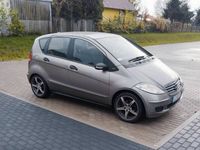 używany Mercedes A200 z silnikiem 2 litry diesel.