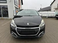 Używany Peugeot 208 82 KM (60 kW) 2015 Czarny (metalik) Hatchback