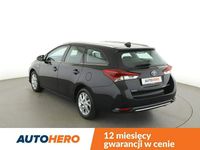 używany Toyota Auris hybryda kamera tempomat Bluetooth