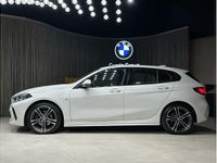 Używany BMW 118 Shadowline 140 KM (102 kW) 2023 Biel alpejska Hatchback