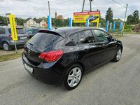 używany Opel Astra 4dm 120KM 2011r. 166 000km