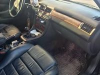 Używany Audi A6 1998 Granatowy Sedan/Limuzyna