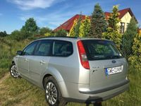 używany Ford Focus 1.6dm 101KM 2007r. 200 000km