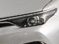 Używany Toyota Auris 136 KM (100 kW) 2013 Srebrny Hatchback