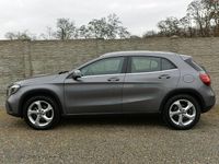 używany Mercedes GLA180 1.5dm 109KM 2017r. 186 000km