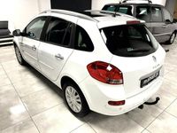 używany Renault Clio 1.1dm 100KM 2011r. 150 000km