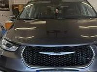 Używany Chrysler Pacifica 291 KM (214 kW) 2021 Srebrny (metalik) Minivan