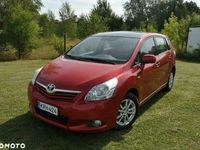 Używany Toyota Verso Premium 126 KM (92 kW) 2011 Czerwony Minivan