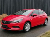 Używany Opel Astra 105 KM (77 kW) 2016 Czerwony Hatchback