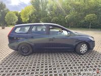 Używany Ford Focus 2010 Granatowy Kombi