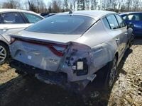 Używany Kia Stinger 255 KM (187 kW) 2021 Szary Hatchback