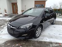Używany Opel Astra 2015 Czarny Sedan/Limuzyna