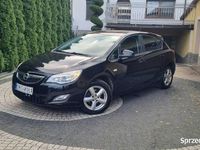 Używany Opel Astra 101 KM (74 kW) 2010 Czarny (metalik) Hatchback