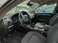 Używany Audi A3 2017 Szary Hatchback