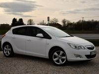 używany Opel Astra 4dm 140KM 2011r. 230 000km