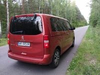 Używany Peugeot Traveller 2018 Czerwony Minivan