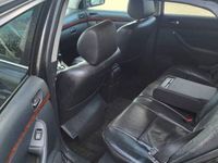 używany Toyota Avensis 