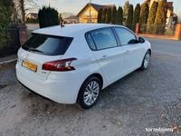 używany Peugeot 308 - Mały miejski samochód