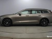 Używany Volvo V60 Momentum 197 KM (144 kW) 2021 Srebrny Kombi
