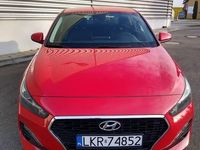 Używany Hyundai i30 2020 Czerwony Sedan/Limuzyna