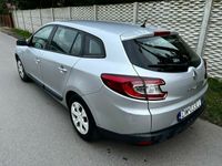 używany Renault Mégane III 1.6dm 110KM 2010r. 272 504km