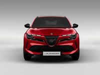 Nowe Alfa Romeo Junior 145 KM (106 kW) 2025 Lakier specjalny czerwony  brera SUV