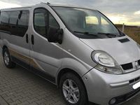 Używany Renault Trafic 2006 Srebrny Minivan
