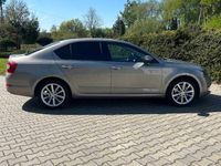 Używany Skoda Octavia 180 KM (132 kW) 2016 Beżowy Sedan/Limuzyna