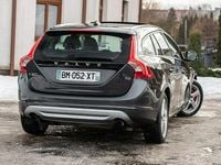 Używany Volvo V60 Summum 180 KM (132 kW) 2012 Szary Kombi