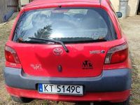 Używany Toyota Yaris 2000 Czerwony Hatchback