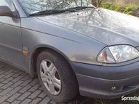 używany Toyota Avensis D4D