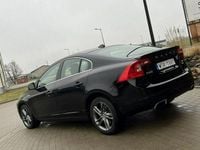 Używany Volvo S60 254 KM (186 kW) 2015 Czarny Sedan/Limuzyna