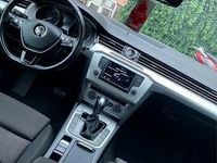 Używany VW Passat 120 KM (88 kW) 2017 Biały Kombi