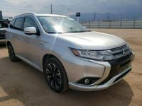 używany Mitsubishi Outlander P-HEV 2018, 2.0L hybryda, 4x4, po gradobiciu III (2012-)