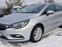 Używany Opel Astra 2019 Srebrny Kombi