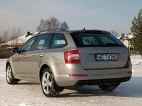 Używany Skoda Octavia 2016 Żółtozłoty Hatchback