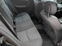 Używany Mercedes 220 2003