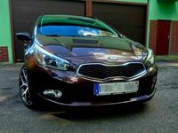 Używany Kia Ceed Attract 2013 Brązowobeżowy Hatchback