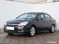 Używany Opel Astra 2010 Czarny Sedan/Limuzyna