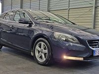 Używany Volvo V40 Ocean Race 115 KM (84 kW) 2014 Biały Hatchback