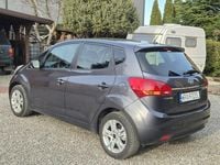 Używany Kia Venga 90 KM (66 kW) 2015 Bordowy Hatchback