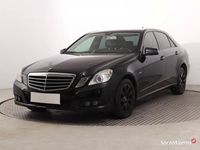 Używany Mercedes E200 2011 Czarny Sedan/Limuzyna