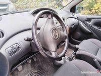 używany Toyota Yaris 1.5 zarejestrowana i ubezpieczona w kraju