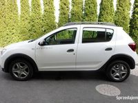 Używany Dacia Sandero Stepway 90 KM (66 kW) 2017 Biały Hatchback