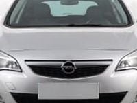 Używany Opel Astra 140 KM (102 kW) 2011 Srebrny Kombi