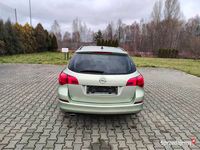 Używany Opel Astra 2011 Zielony Kombi